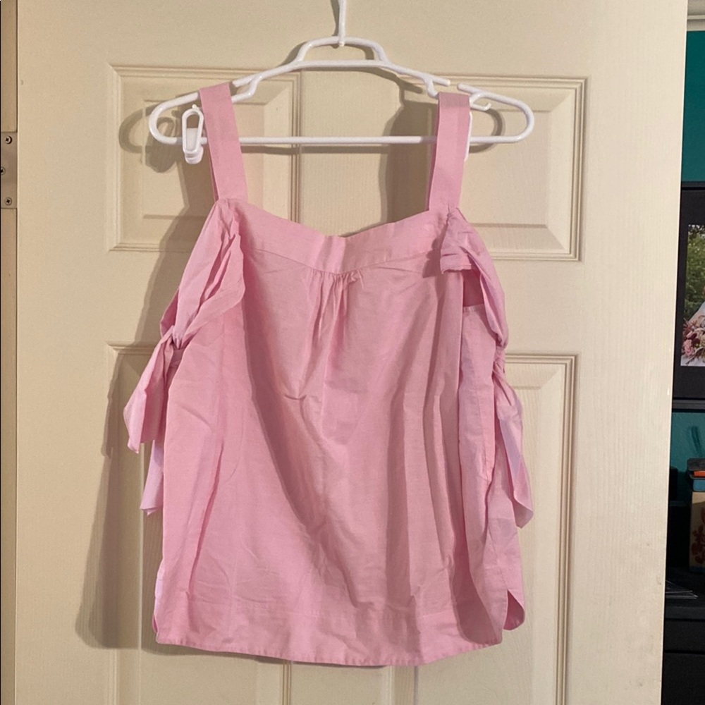 Cold shoulder top with bows